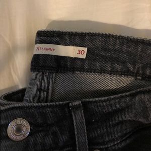 Levis 711 Black Skinny Jean
